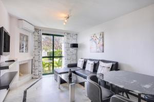 One-Bedroom Apartment room in Apartamentos Torrenueva Park