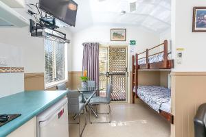 Tiaro Tourist Stopover