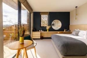 Main Lodge Veranda room in Feldon Valley