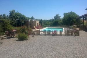 Maisons de vacances Gite a la ferme avec piscine : photos des chambres