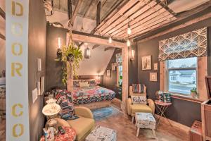 Steps to Waterfront and Dtwn Sturgeon Bay Escape!