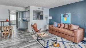 One-Bedroom Apartment room in WanderJaunt - Camelback East Apts