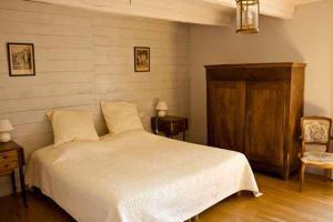 B&B / Chambres d'hotes Domaine d'Armagnac : Chambre Lit King-Size - Vue sur Jardin