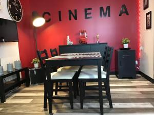 Maisons de vacances Appartement Cinema video-projecteur et garage : photos des chambres