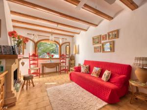 Apartment Los Lagos by Interhome