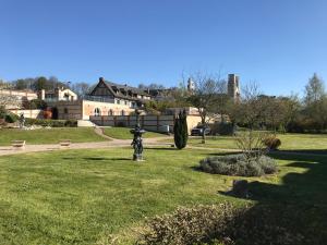 Hotels Le Clos Des Fontaines : photos des chambres