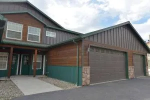 Mountain Therapy by Casago McCall - Donerightmanagement - Lucile