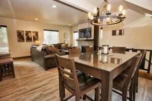 Suite Retreat by Casago McCall - Donerightmanagement