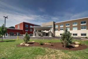 Holiday Inn Express & Suites Galesburg by IHG - Kewanee