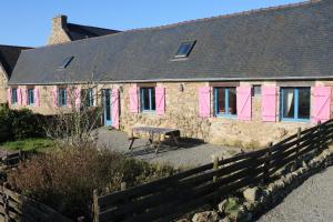 Maisons de vacances Les Gites Aux Volets Roses : photos des chambres