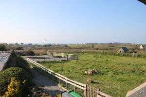 Maisons de vacances Les Gites Aux Volets Roses : photos des chambres