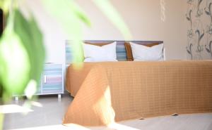 ONE BEDROOM APARTMENT in IF city :)