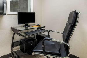 La Quinta Inn by Wyndham San Antonio Brooks City Base