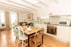 Guest H4U - Bonjardim Terrasse Center