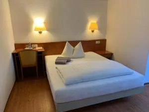 Gästehaus an der Rheinbrücke - 凯奇