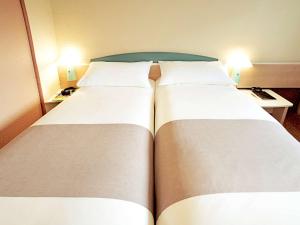 Hotels ibis Montbeliard : photos des chambres