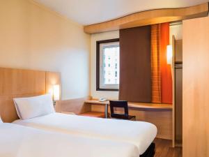 Hotels ibis Paris Pont de Suresnes Longchamp : photos des chambres