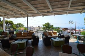 Marianthi Studios & Apartments