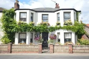 Moonfleet House - Winterton-on-Sea