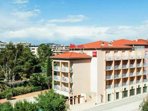 Hotels ibis Hyeres Centre : photos des chambres