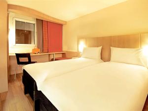 Hotels ibis Nantes Centre Tour Bretagne : photos des chambres