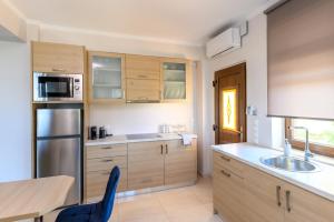 Three-Bedroom Apartment - Ersi