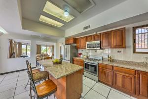 Luxe Cabo Retreat Terrace with Stunning City Views!