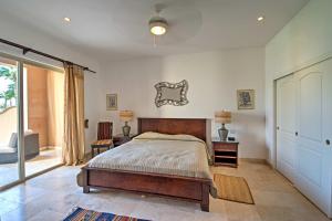 Paraiso del Mar Resort Condo Water Taxi to La Paz