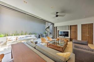 Upscale Cabo Home with Jacuzzi, Above Puerto Paraiso