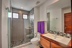 Luxe Tao Riviera Resort Condo with Beach and Golfing!