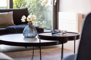 Shell Luxury Residences with Pool and Whirlpool