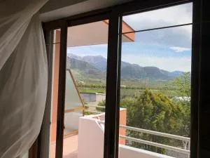 Shuko Village House - Piqadhaq