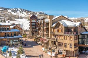 Capitol Peak Lodge by Snowmass..