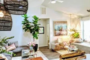 RARE Downtown Matthews walk 2 shops restauraunts hike CLT 2 Bedroom not 3br - 马修斯