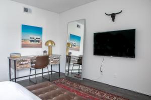 Studio room in WanderJaunt - Zilker Apartments
