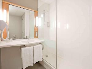 Hotels ibis Paris Pantin Eglise : photos des chambres