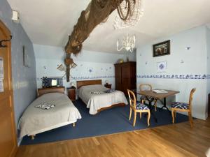 B&B / Chambres d'hotes Le clos du Tay : Chambre Familiale - Vue sur Jardin