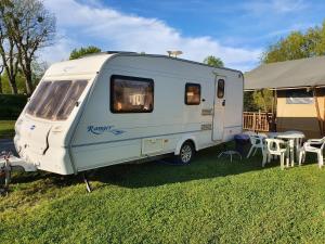 Chalets Puy Rond Camping : photos des chambres