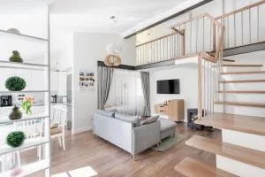 3 Bedroom Apartment 24h self check in, free parking, Ac, fireplace - Vilnius