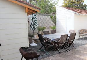 Appartements Villa des sables avec 1 studio pour 2 personnes pouvant etre complete par une chambre avec sa salle de bain et WC si 4 personnes : photos des chambres