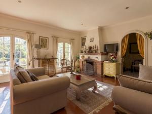 Villa in Frejus with Private Pool & Beach Nearby