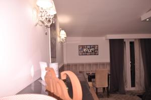 Deluxe Triple Room with Bath room in Croce Vallone Agrihotel