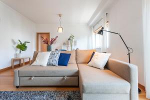 Central Orient Residence - Modern, spacious and sunny! By the river!