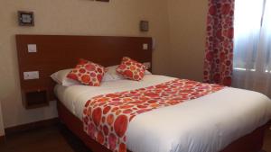 Hotels Hotel de la Place des Alpes : Chambre Double Standard