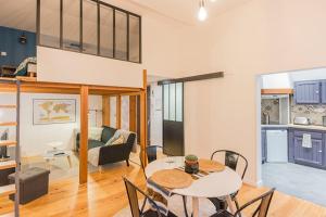 Appartements Design And Air Conditioned Apartment : photos des chambres