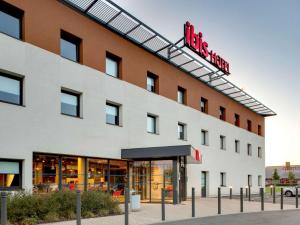 Hotels ibis Montceau les Mines : photos des chambres