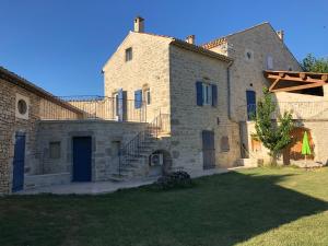 Maisons de vacances DOMAINE MARY'S : Maison 3 Chambres