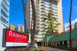 Standard Room with King Bed - Non-Smoking room in Ramada Plaza by Wyndham Waikiki