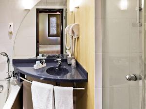 Hotels Novotel Suites Clermont Ferrand Polydome : photos des chambres