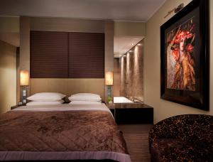 King Room with Harbour View room in Hyatt Regency Dusseldorf